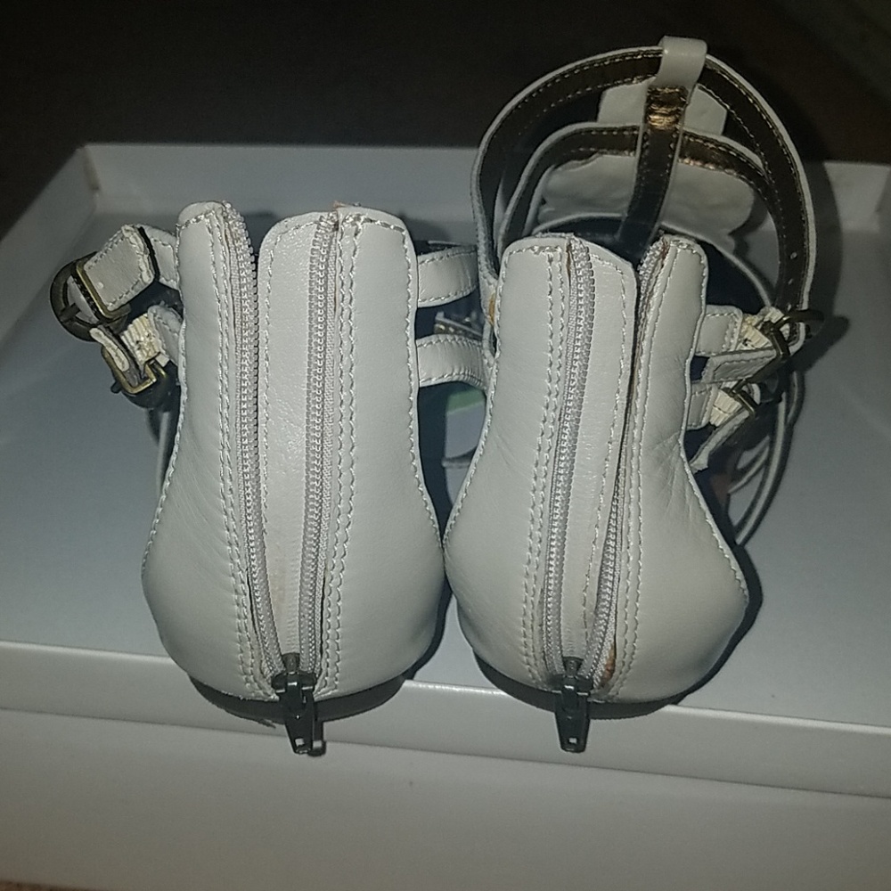 shoe - Picture 4 of 7